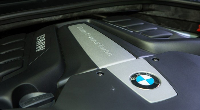 В новом X6 будут на выбор и дизельные двигатели и бензиновые
